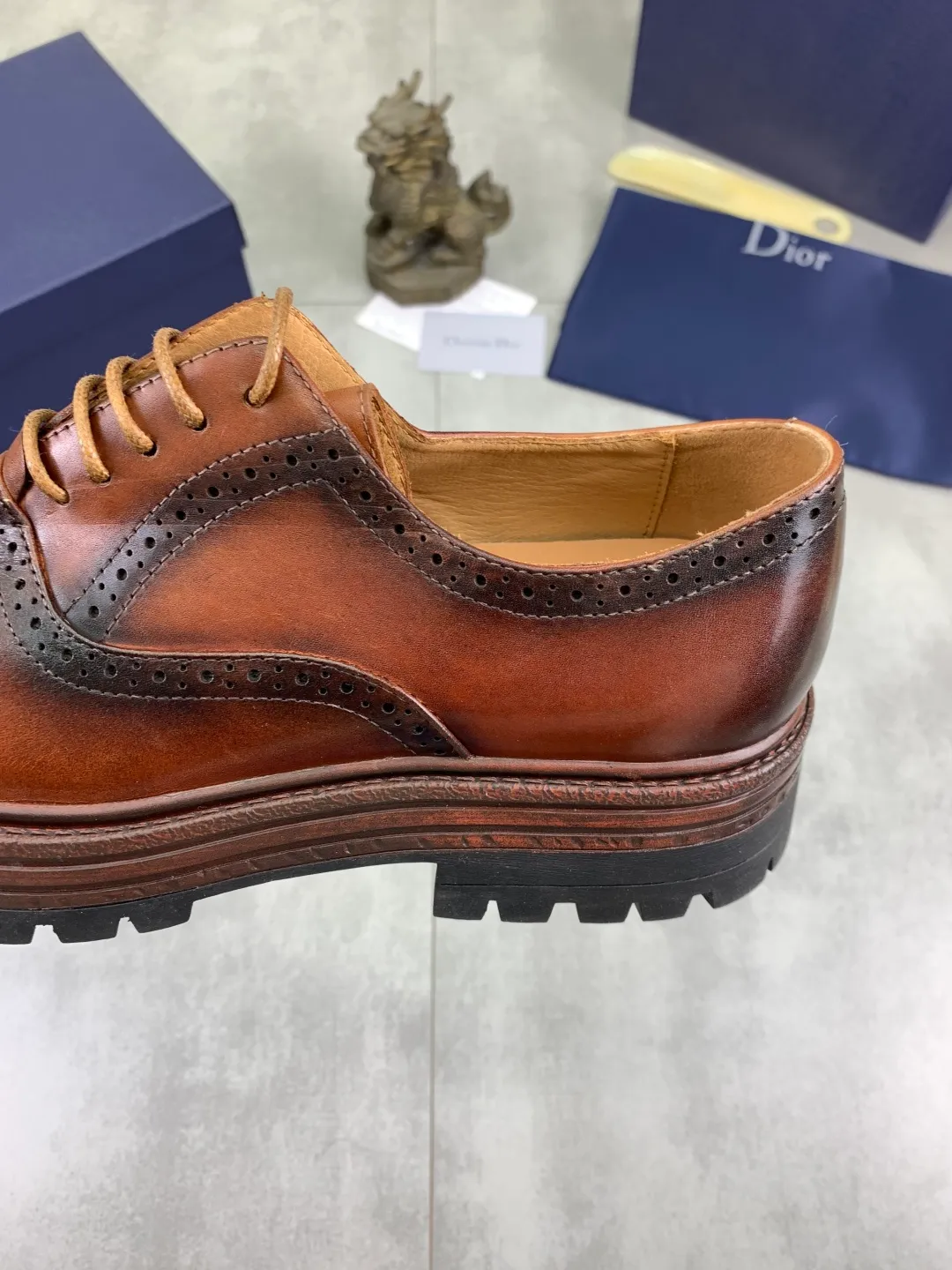 Men's shoes P520 💰【New style】Water-dyed cow lining Original order quality Dior —🆘.Dior Original order purchase, high-end leather shoes, fabric: Made of Italian imported color rubbed wrinkled cowhide➕Water-dyed cow lining/cowhide lining➕Specially available original combination outsole, fine workmanship, real shot🎬Size: 38-45 (with full set of packaging) Color: 3️⃣ colors available